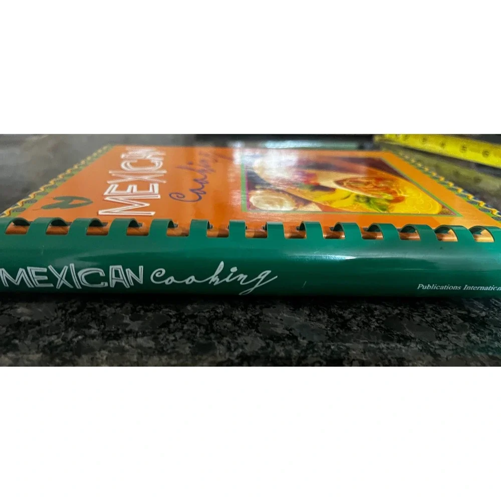 Mexican Cooking Spiral Bound Cookbook Recipes Chili Stew Tacos Fajitas‎ 2005